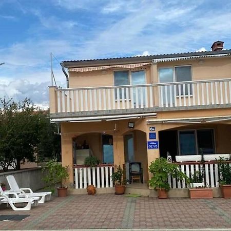 N.N Διαμέρισμα Vir Εξωτερικό φωτογραφία